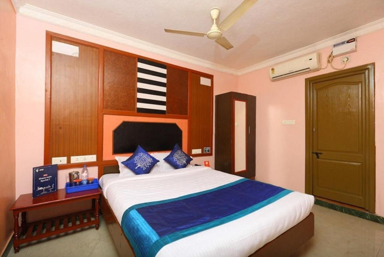 Gnana Srm Residecny Hotel Puducherry Buitenkant foto