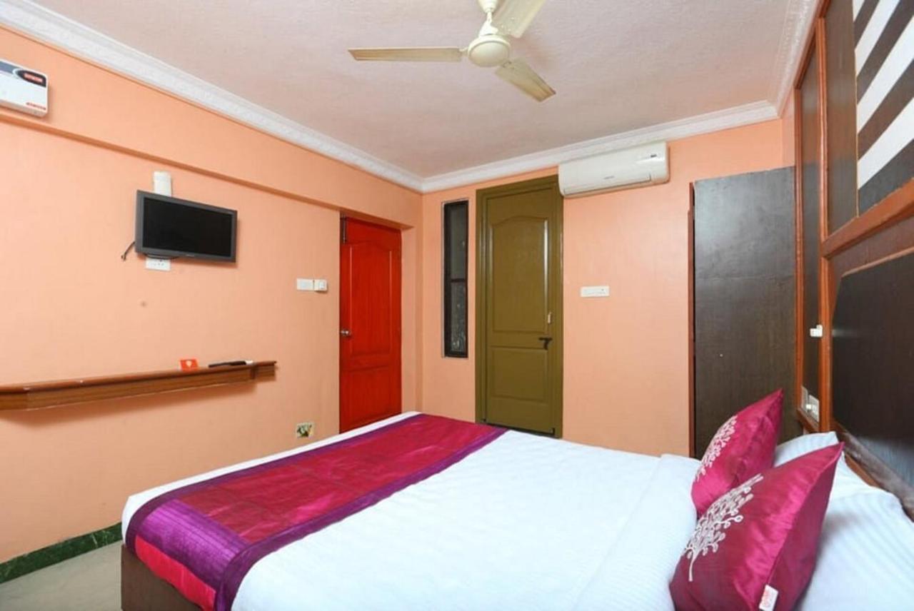 Gnana Srm Residecny Hotel Puducherry Buitenkant foto