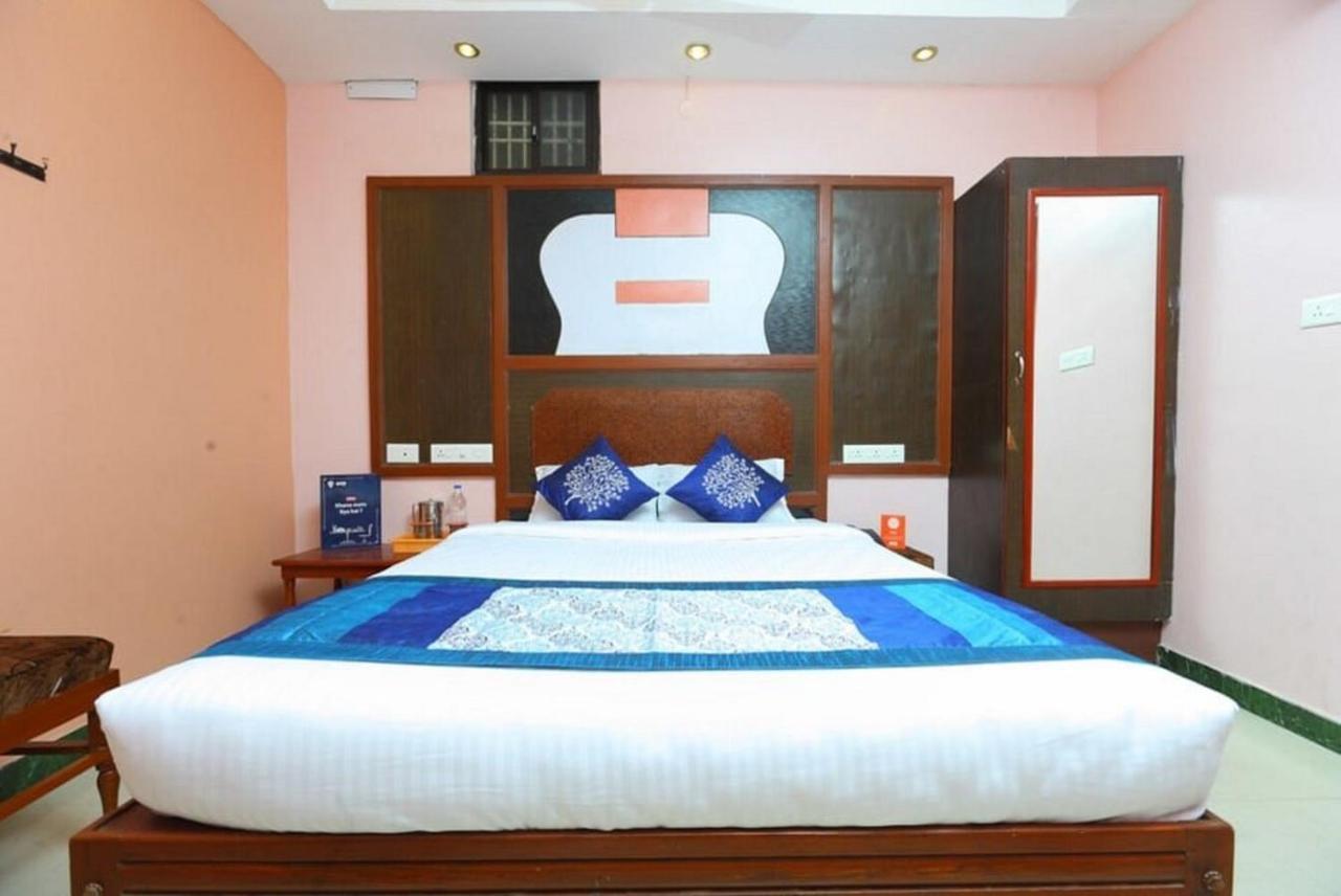 Gnana Srm Residecny Hotel Puducherry Buitenkant foto