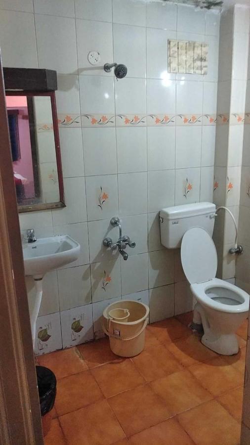 Gnana Srm Residecny Hotel Puducherry Buitenkant foto